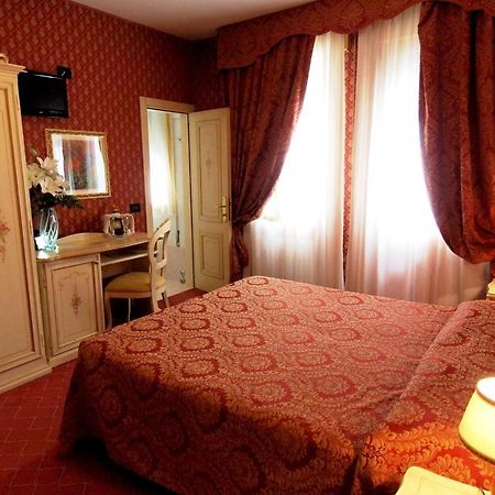 Hotel Mignon Венеция Екстериор снимка