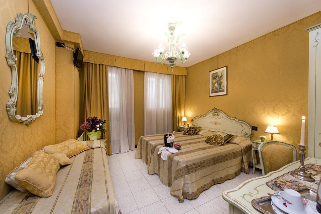 Hotel Mignon Венеция Екстериор снимка