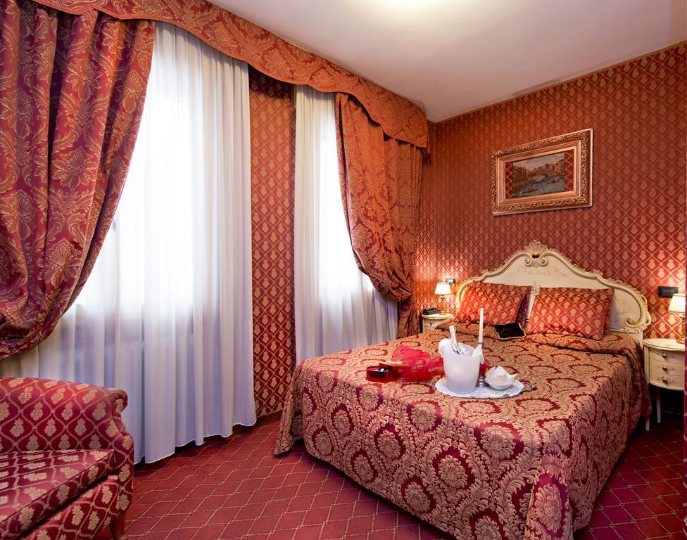 Hotel Mignon Венеция Екстериор снимка