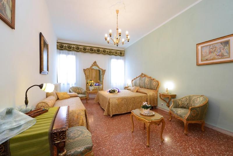 Hotel Mignon Венеция Екстериор снимка