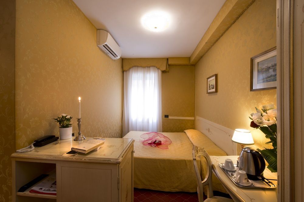 Hotel Mignon Венеция Екстериор снимка