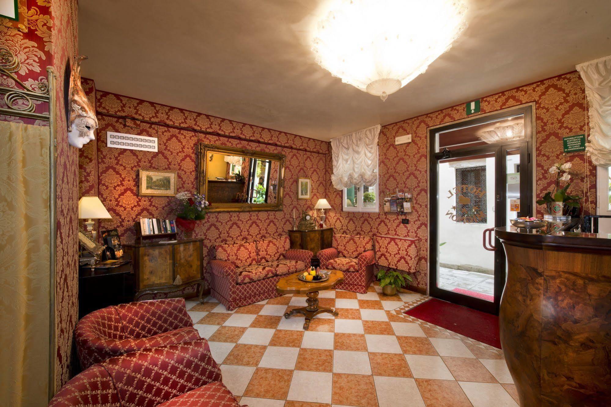 Hotel Mignon Венеция Екстериор снимка