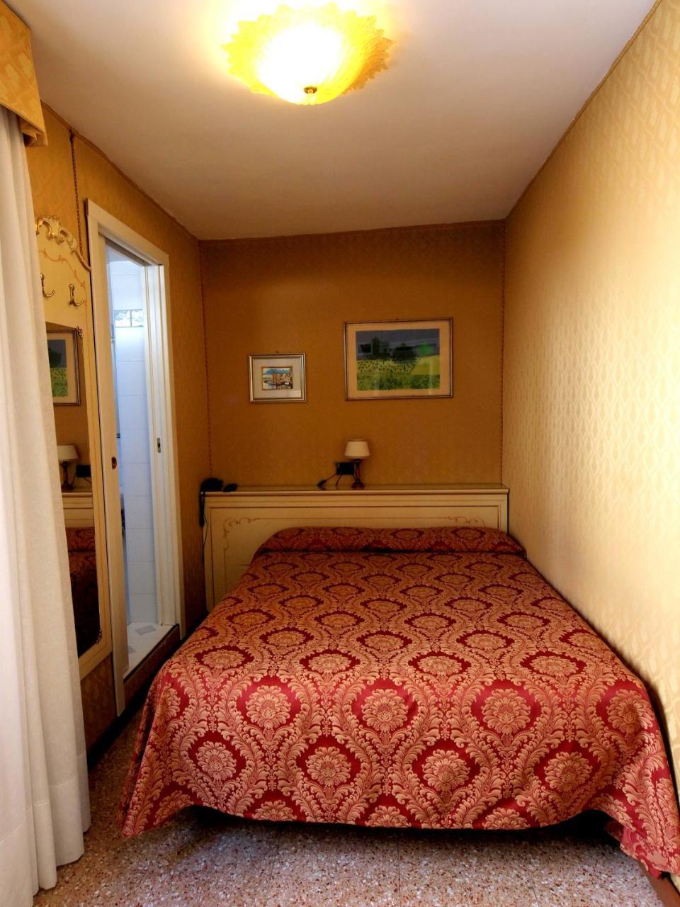 Hotel Mignon Венеция Екстериор снимка