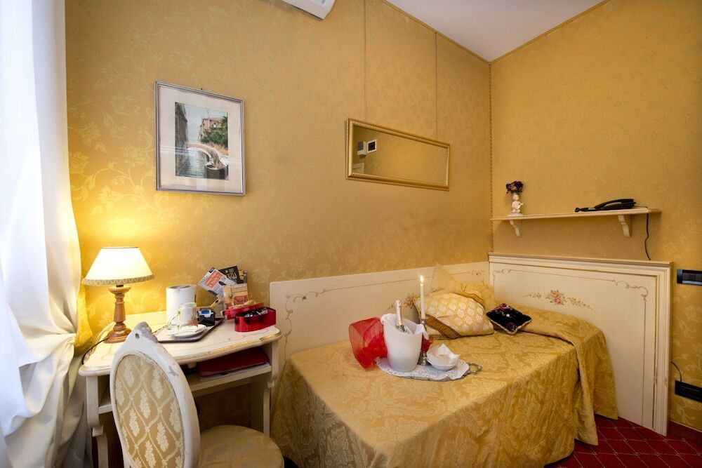 Hotel Mignon Венеция Екстериор снимка